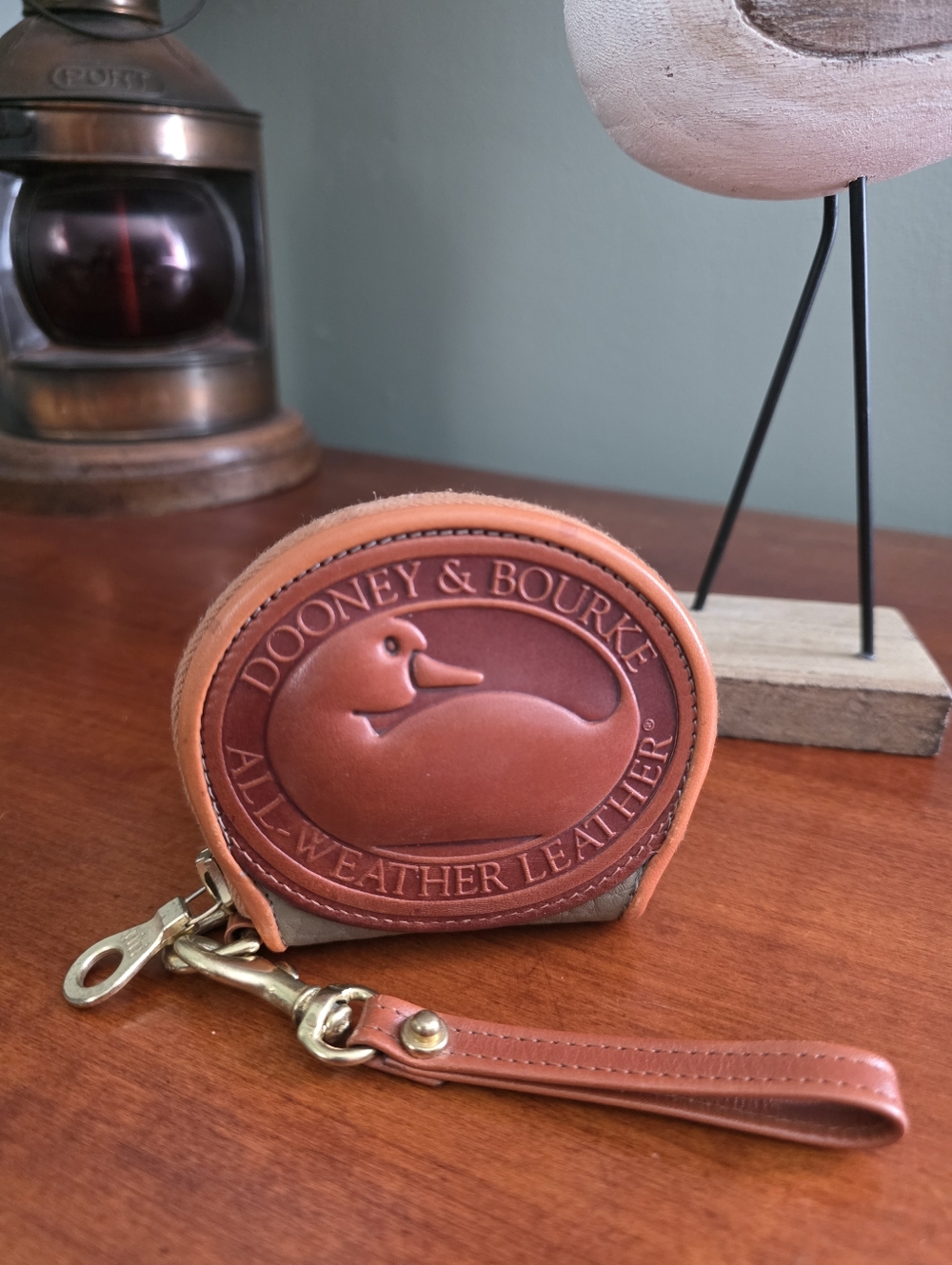 Dooney & Bourke Big Duck Coin Purse Tan Leather Wristlet Wallet Vintage